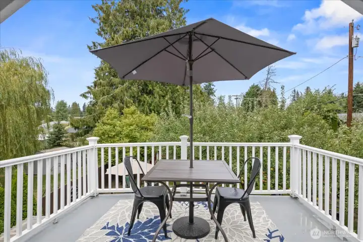 Upper floor balcony, overlooking the back yard.