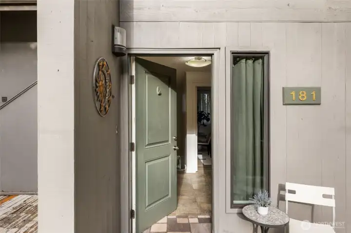 Welcome! Step right into to this fully updated unit.