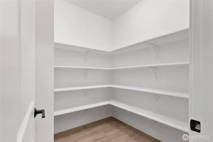 PHOTOS ARE FOR ILLUSTRATION PURPOSES