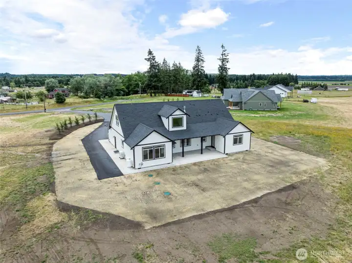 Home is complete and move in ready! Home is complete and move in ready!