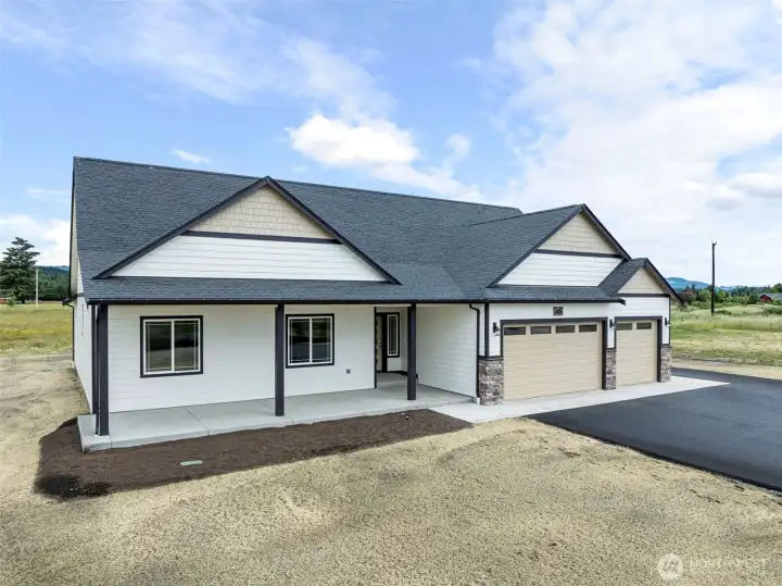 Home is complete and move in ready! Home is complete and move in ready!