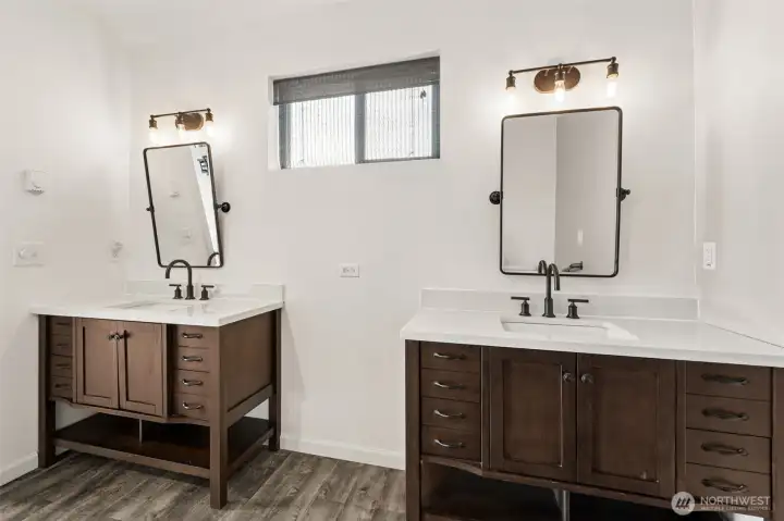 Primary Ensuite - Dual Vaneties