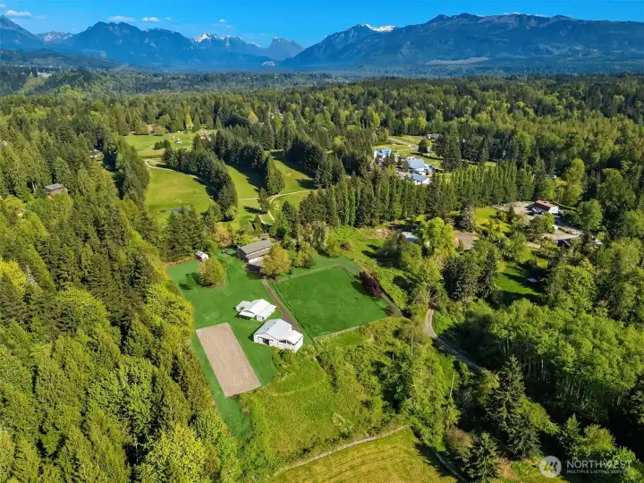 5 Acres of Bucolic Serenit (virtual footing in arena)
