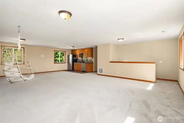 Bonus room with kitchenette