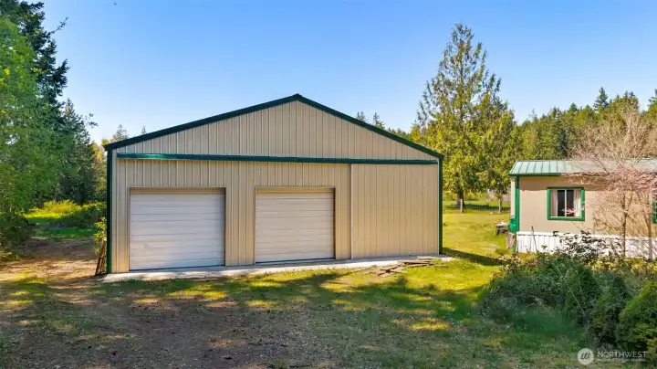 1008 sqft shop for all of your projects