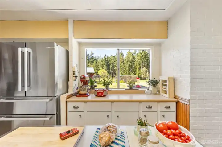 Wash dishes with a view