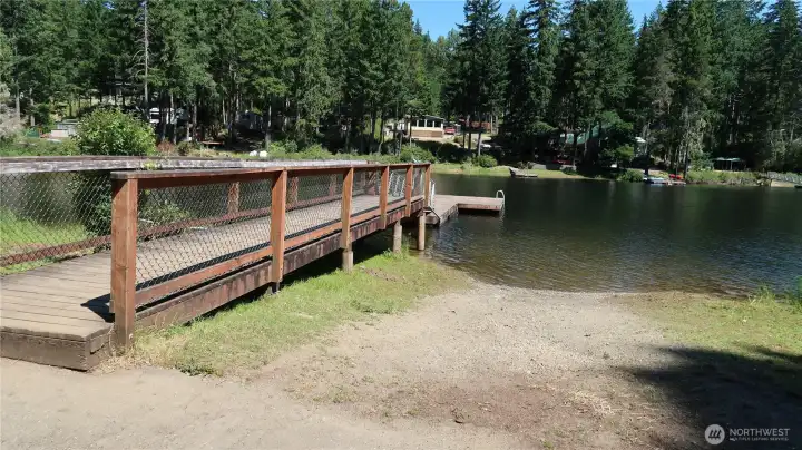 Community dock and boat launch. Community dock and boat launch.