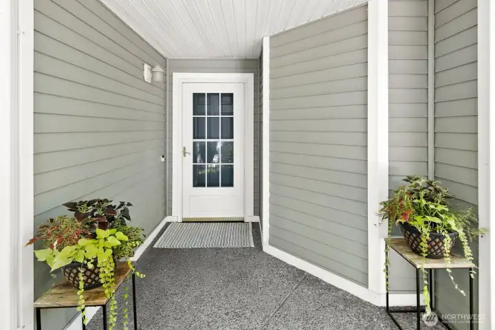 Private entryway to the left end of the building.