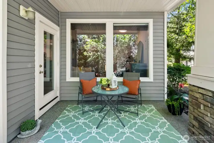 Covered patio, perfect for your morning coffee, relaxing or al fresco dinners.
