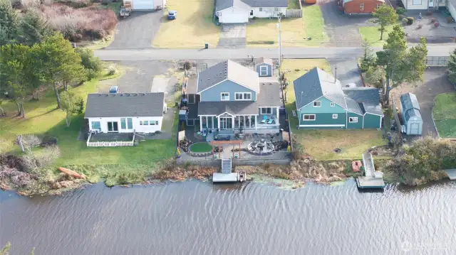 Stunning home on the Grand Canal!