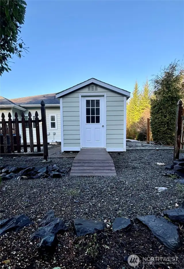 Storage shed