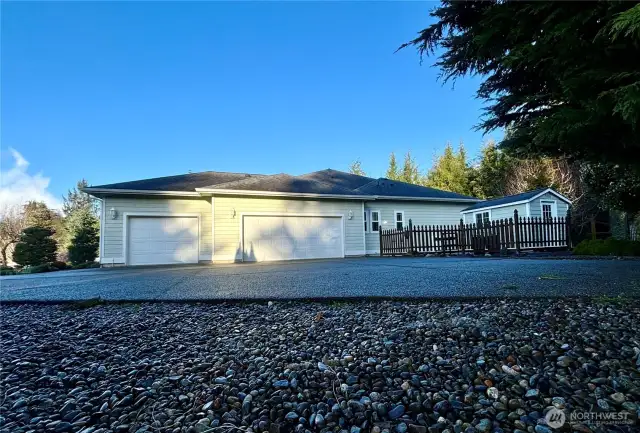 3 car garage