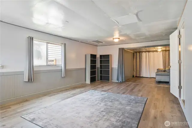 Luxury vinyl flooring