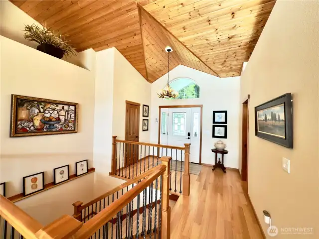 Craftsmanship at it's finest w/ beautiful entry!