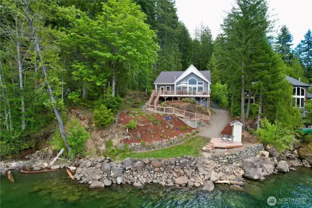 Your dream waterfront property!