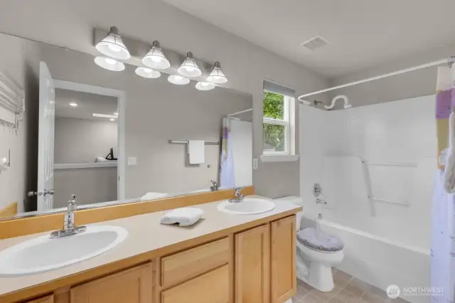 Main bath on 2nd floor