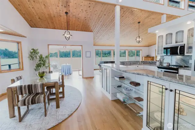 The dining area has plenty of room to stretch out as you have more company.  The lovely shelves under counter can be removed to create a sitting area at the bar.
