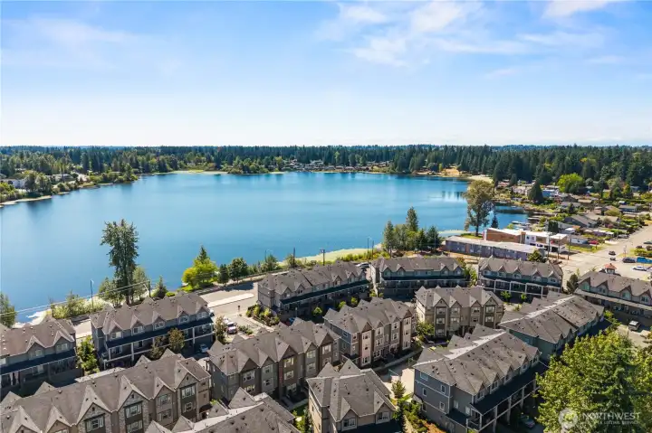 Welcome to the Townhomes at Silverlake!