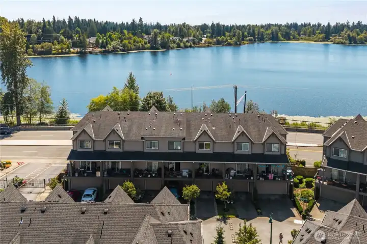 Stunning Loaction and Views