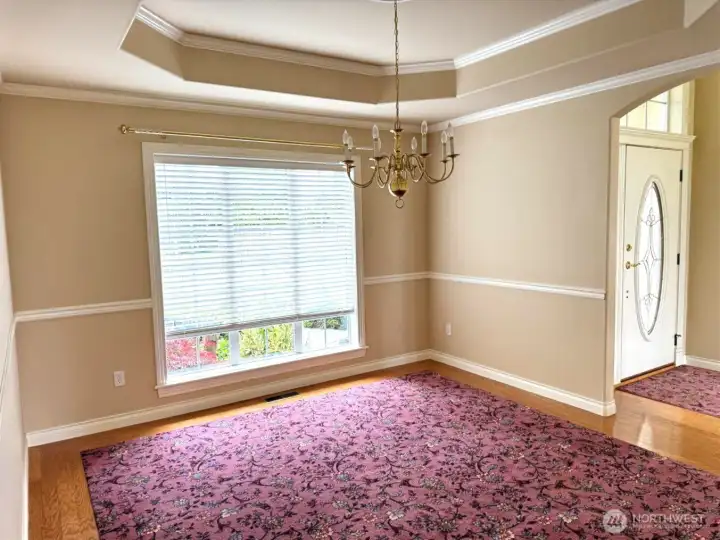 Dining Room or Family Room Dining Room or Family Room