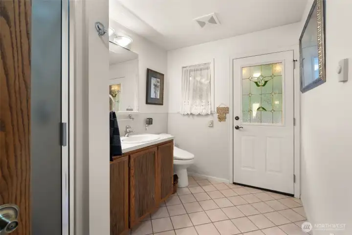 Second bathroom and back door offer
