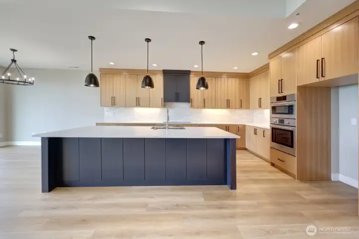 Large island with eating space