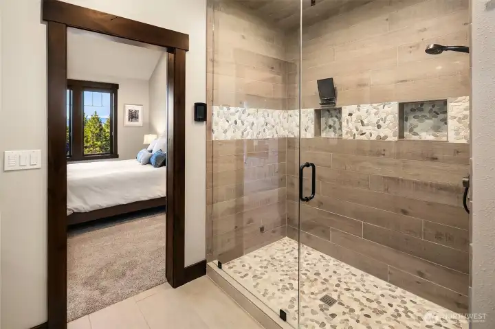 Primary steam shower