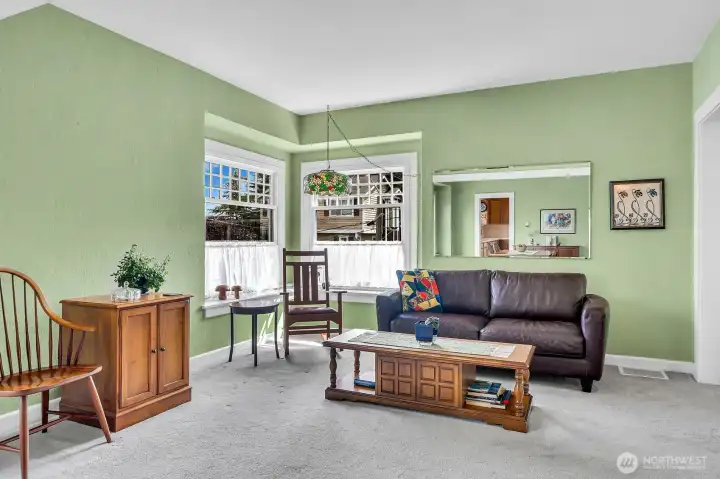Corner window seat in the living room