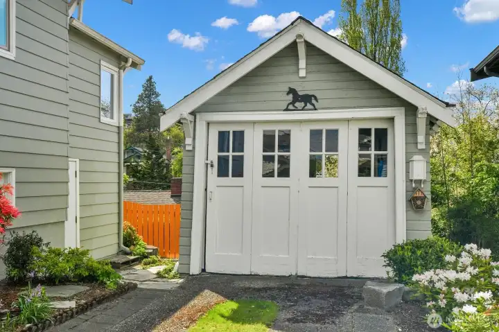 Charming detached garage