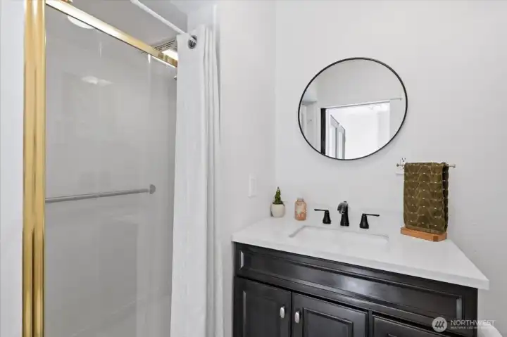 3/4 Bath 3/4 Bath