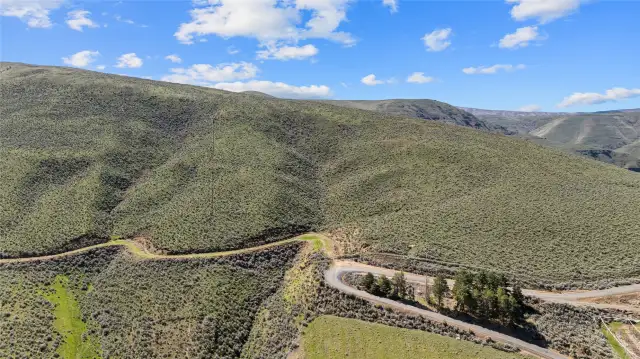 27 Acres nestled against Manastash Ridge