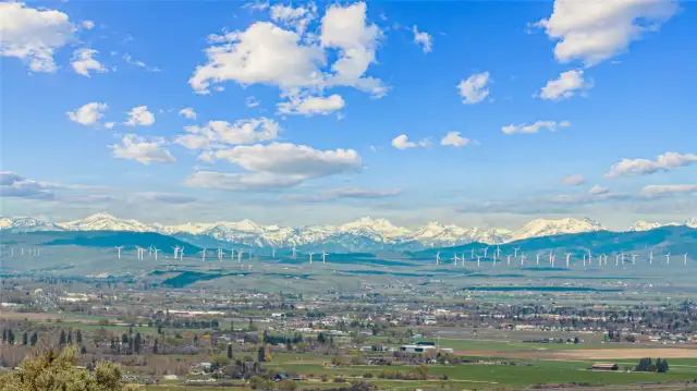 Endless Views of the Stuart Range, Kittitas Valley, Naneum and Misson Ridge