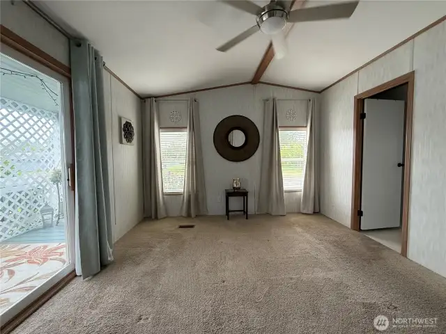 Primary Bedroom w/Bath Deck & Walk in Closet