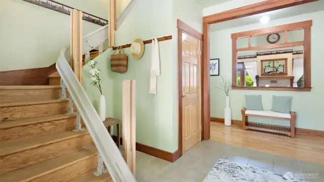 Entrance, Main