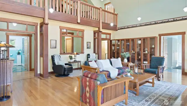 Living Room, Main