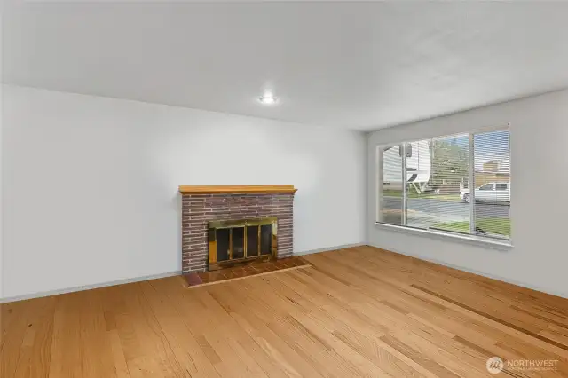 photos have been photoshopped to remove tenant items.