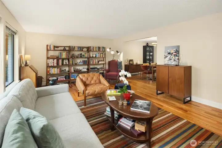 Mid century at its best. Open to dining room.