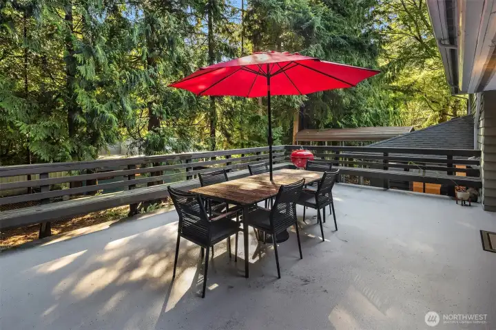 Enjoy the green PNW with extra seating around deck rail