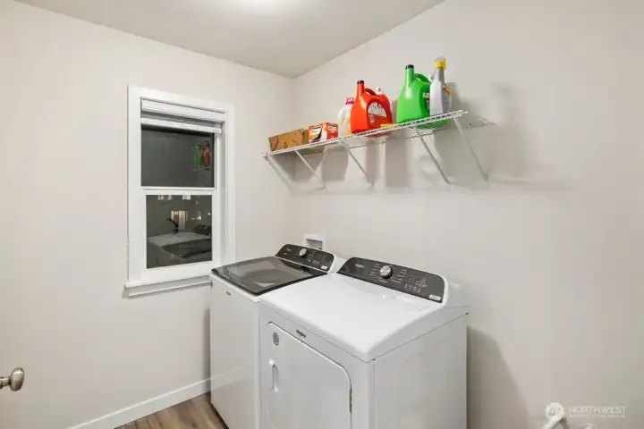 Upstairs utility room!  new appliances!
