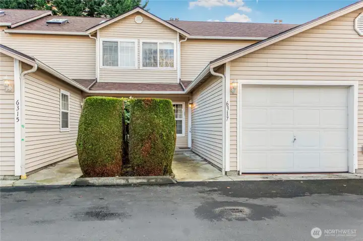 Welcome home to your two bedroom 1.25 bath condo in this beautifully maintained, gated neighborhood in Puyallup.