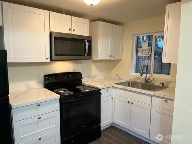 12518 Kitchen