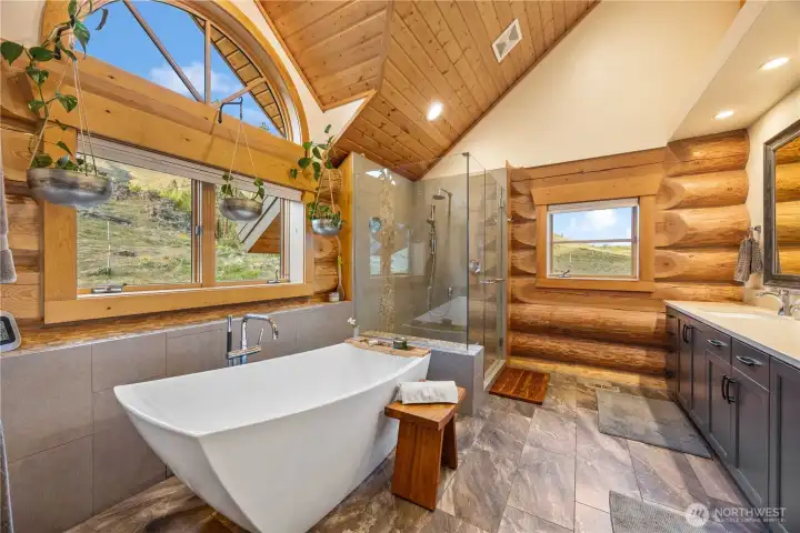 Stunning Primary 5 Piece Ensuite