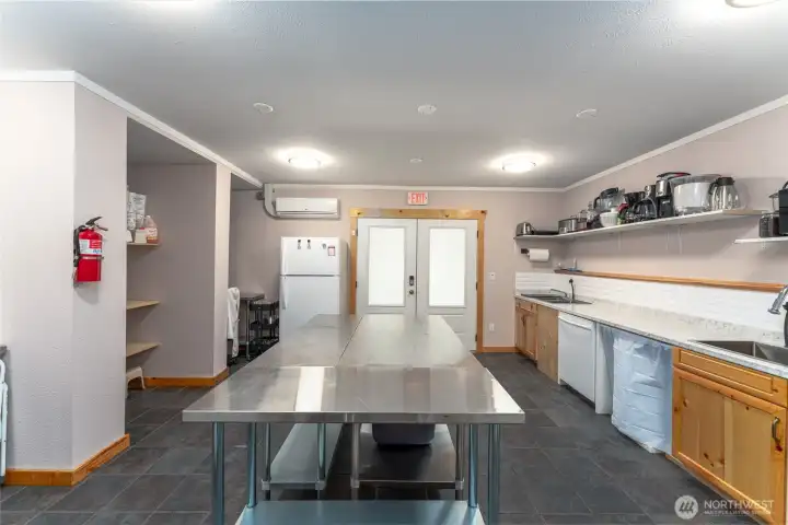 Lower Level Catering Kitchen