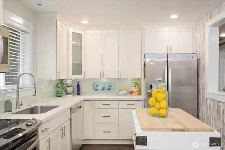 This nicely updated kitchen is at the heart of your home.