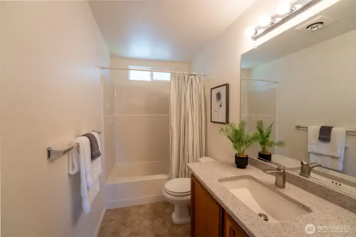 Full Upstairs Bathroom