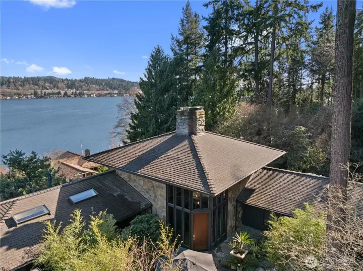 Ralph Anderson design overlooking Lake Washington Ralph Anderson design overlooking Lake Washington