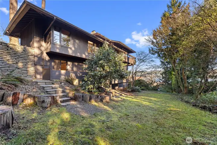 Large landscaped lot Large landscaped lot