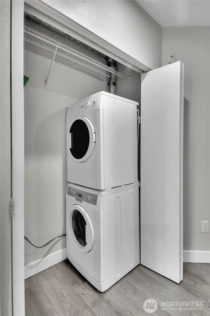 In-unit washer& dryer. In-unit washer& dryer.
