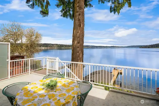 Spacious patio to dine al fresco.