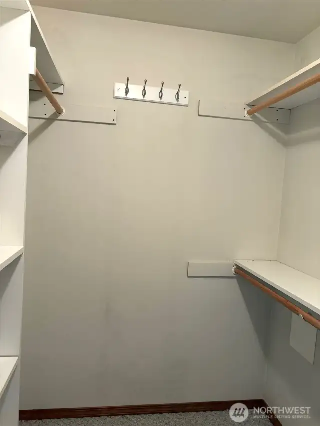 Walk-in Closet